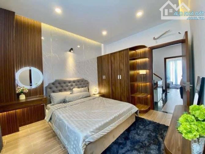 CÔ XUÂN CẦN TIỀN KINH DOANH BÁN NHÀ NGUYỄN CÔNG TRỨ, QUẬN 1. GIÁ 5.52TỶ/82,5M2 x 3 LẦU. - 5