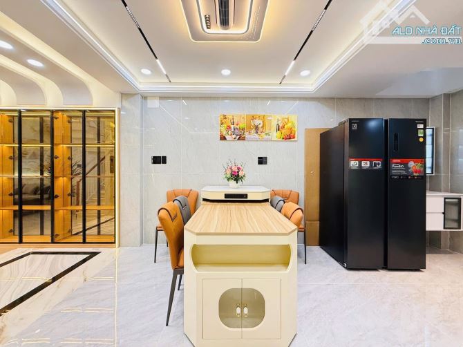 CHỦ KẸT TIỀN CẦN BÁN NHÀ ĐƯỜNG NGUYỄN TRỌNG TUYỂN, PHƯỜNG 8, PHÚ NHUẬN - GIÁ:4TỶ840/66,8M2 - 5