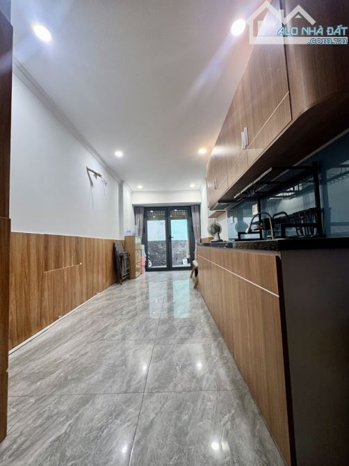 BÁN NHÀ ĐẸP 22M2 - 3 TẦNG + SÂN THƯỢNG- P10 -TÂN BÌNH 22M GIÁ 3 tỷ 6y - 5