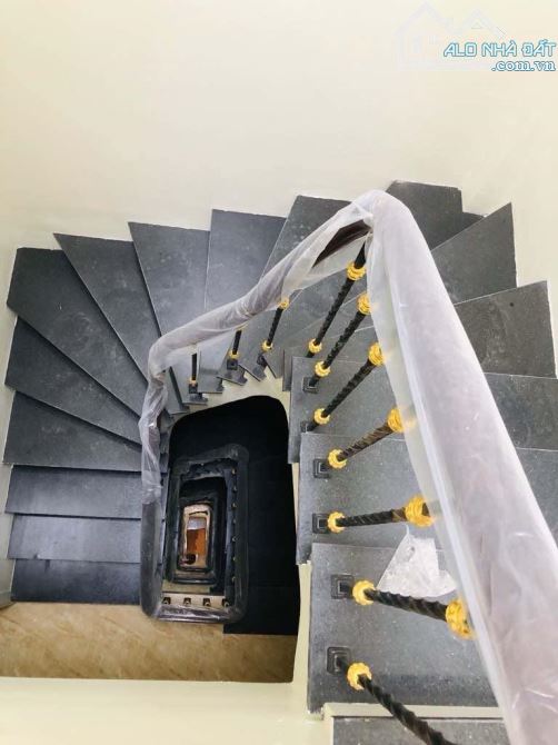 Bán nhà Ngọc Lâm, 32m2, 5 Tầng Thang máy , 8 tỷ - 5