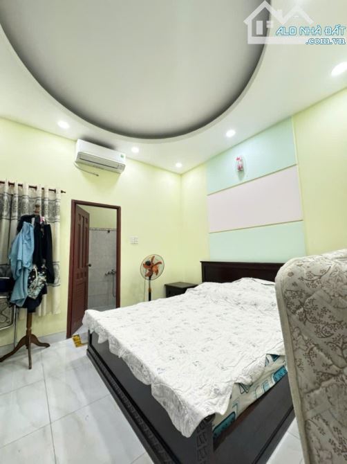 NHÀ ĐẸP 4 TẦNG Đ. HỒ VĂN LONG NGAY GÒ MÂY - HẺM XE TẢI THÔNG - 57M2 (4x14.3). CHỈ HƠN 5 TỶ - 5