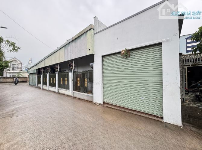 Bán Nhà Hóc Môn - 200M2 ( 9,5 x 21) -2 Mặt Tiền Hẻm xe Tải -  Chỉ 4,56 Tỷ Tỷ. - 5