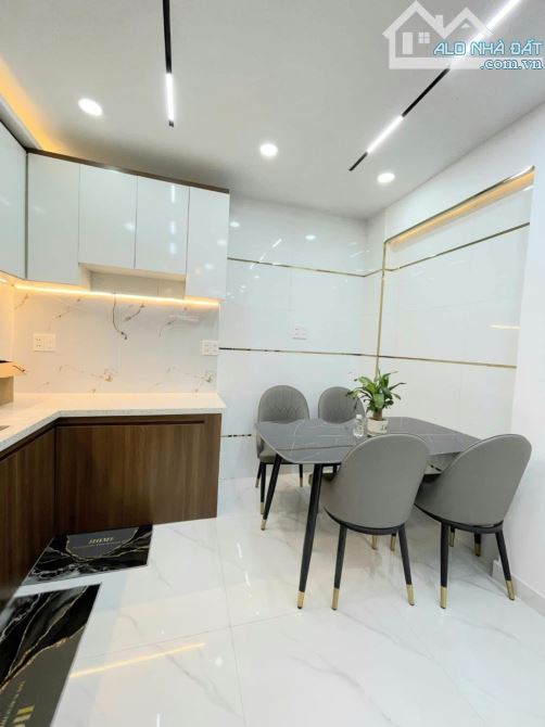 Chủ định cư cần bán nhà Nguyễn Đình Chiểu,Quận 3.Giá 4tỉ450/65m2(5*13m).Sổ hồng riêng - 5