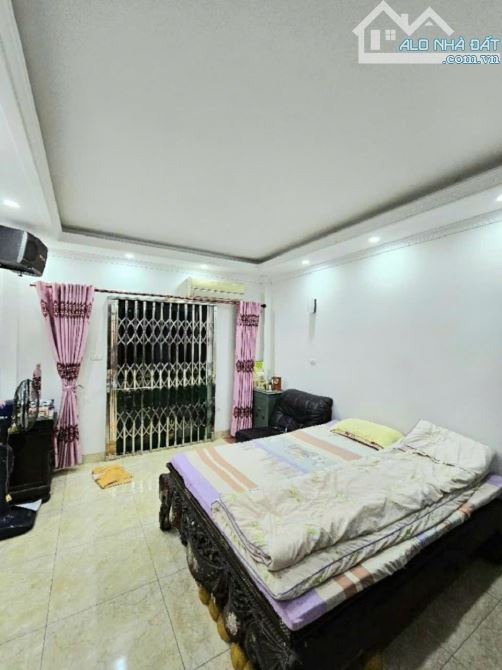 NHÀ ĐẸP NGÔ GIA TỰ LONG BIÊN, NGÕ Ô TÔ, GẦN PHỐ, DT RỘNG CÓ 6.X TỶ - 5