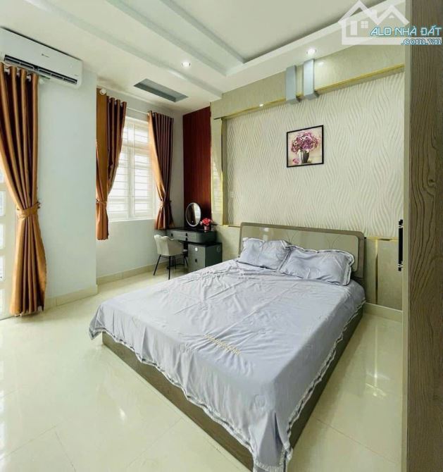 Nhà 1/ đường Trương Định, Q3, DT 56m2 giá 2 tỷ 3 (TL), Sổ riêng, Sẵn HĐ thuê 15tr - 5