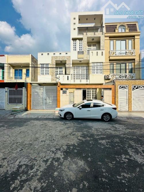GẤP BÁN, DT 180M²(NGANG 10M), HẺM XE HƠI NGUYỄN DUY TRINH, PHÚ HỮU - 5