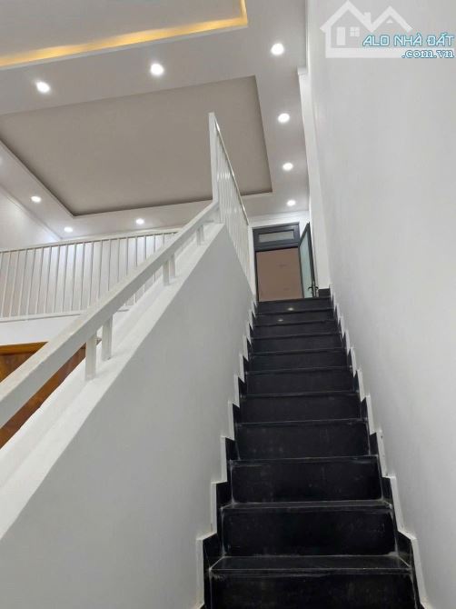 NHÀ 3 PHÒNG NGỦ HẺM 50 ĐỒNG KHỞI TÂN LỢI: GIÁ 3.5 tỷ - 5