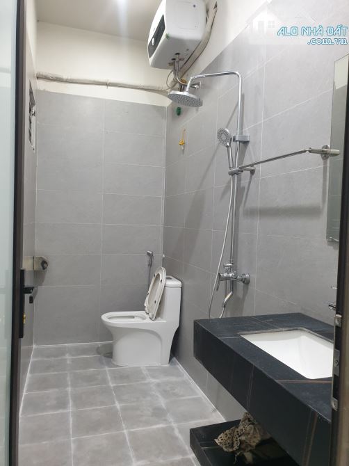 BÁN NHÀ ĐẸP 2.45 TỶ 3 TẦNG 50M2 ( ĐÔNG BẮC ) NGÕ ĐƯỜNG CHU VĂN - 5