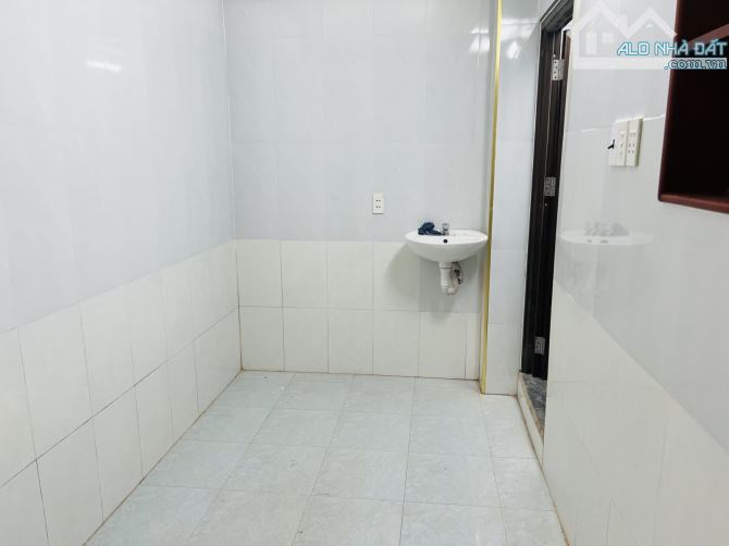 Cần bán 2 căn nhà liền kề gác lửng đường lê độ - 5