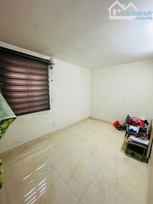 Bán nhà 3 tầng 44m2 Ngõ 47 Khúc Thừa Dụ, Lê Chân.  Giá chỉ 2,45 tỷ ngõ 3m - 5