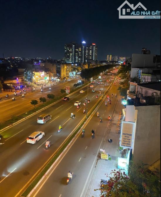BÁN CHDV 5 TẦNG 13P- THU NHẬP 121TR/THÁNG MT PHẠM VĂN ĐỒNG GV- nhỉnh 25 TỶ - 5