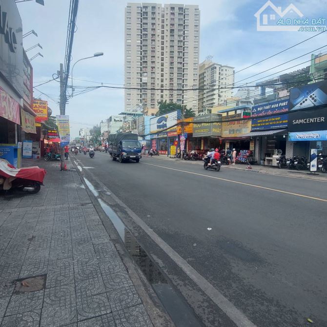 🚗 BÁN NHÀ HẺM XE HƠI - HẬU GIANG Q6 - 2 MẶT HẺM - 6PN - CHỈ CÁCH MẶT TIỀN 30M 🏡 - 5