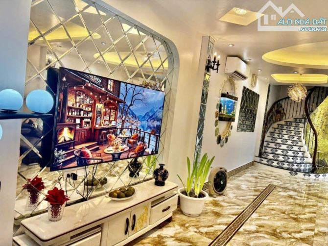 17,9 tỷ dt 73m 4t 4,7mMT đường bưởi,full nội thất cao cấp,nhà dân xây mới,oto tránh,gần p - 6