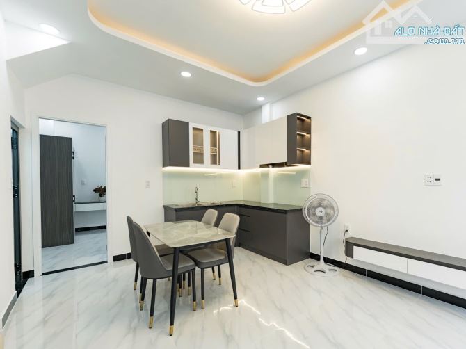Bán nhà ngay Bạch Đằng, Bình Thạnh. Giá: 2 tỷ 510tr/ 68,2m2, sổ riêng, gần đại học HUTECH - 6
