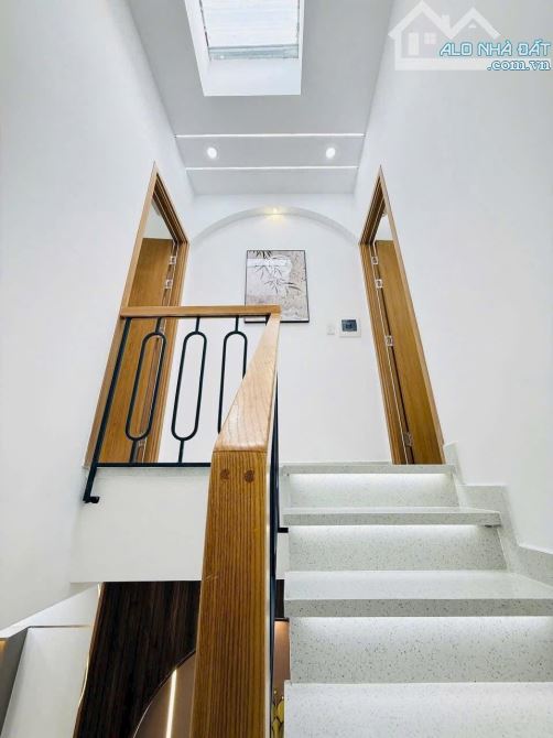 Chính chủ cần bán gấp nhà 48m2 ngay Thành Thái, Quận 10. Giá: 3 Tỷ 125 tr. SHR, hẻm 5m - 6