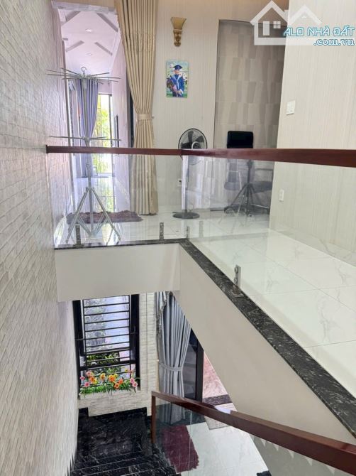 Bán nhà 2 tầng 2 mê đường 5.5m Liêm Lạc 25 - Hoà Xuân - 6