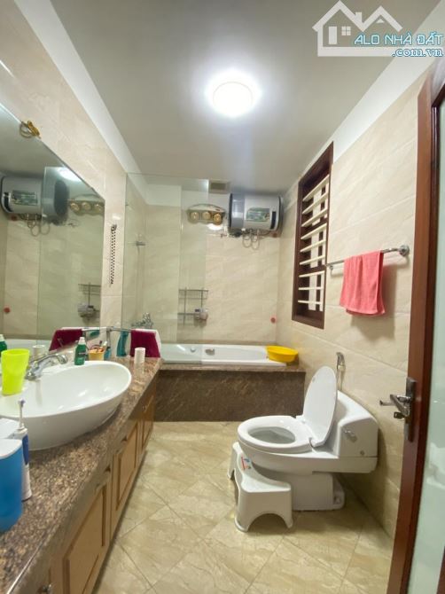 PHÂN LÔ NGÕ 172 PHÚ DIỄN, NHÀ 7 TẦNG THANG MÁY, 84M2, MẶT TIỀN 4.2M, GIÁ 25 TỶ, GẦN ĐH TN - 6