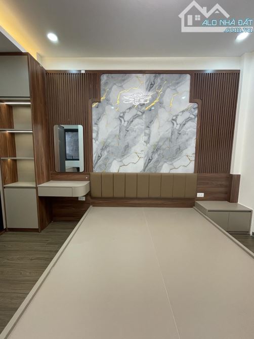 Siêu đẹp Tam Trinh, Hoàng Mai:35m2,5 Tầng, chỉ 5.9 Tỷ, gần phố, giá êm - 6