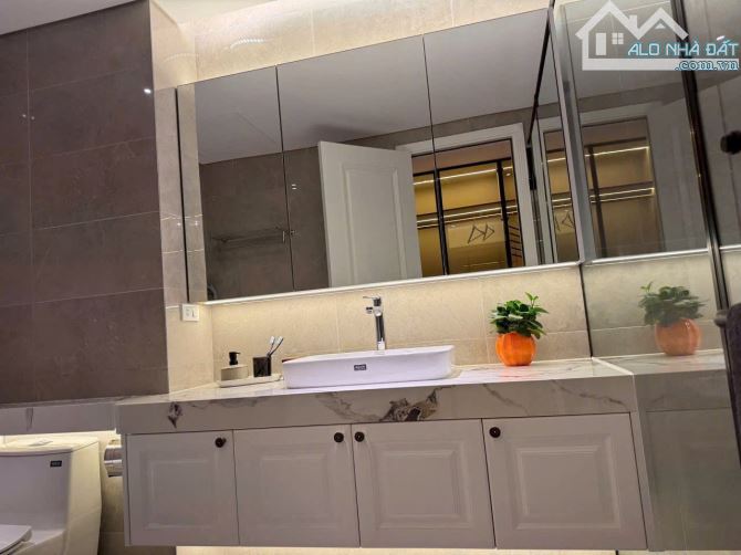 Siêu phẩm nhà đẹp ở sướng kinh doanh đỉnh mặt phố Đàm Quang Trung DT 89m2 . Giá 30.5 tỷ - 6