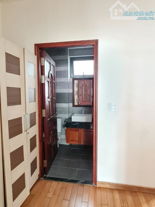Bán biệt thự mặt tiền Phạm Nhữ Tăng Phường 4 Quận 8 TP.HCM. Nhà vuông vức, thiết kế thông - 6
