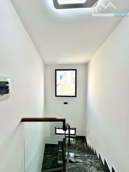 Bán Gấp Nhà Mới có Nội Thất cạnh Nguyên Hồng G.Vấp 4tầng 230m2 hơn 6tỷ hẻm 3m cách MT 50m - 6