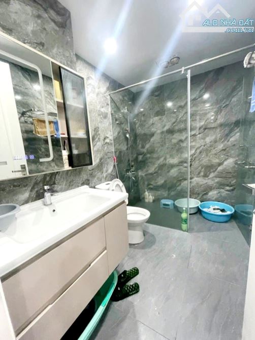 Bán gấp CCCC Tây Hà Tower - NT siêu xịn mịn - 3PN - 2WC - Khách bếp cực đẹp - sổ xịn - 122 - 6