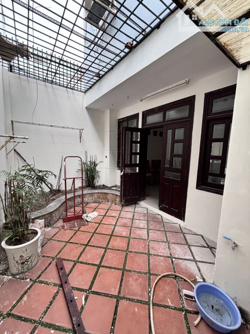 Nhân - Nhà Lý Thái Tổ chỉ 6 tỷ8 - 6
