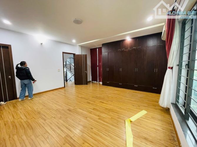 Lô góc Văn Quán- Hà Đông 134 m2 4 tầng Mt 6.55 giá 41 Tỷ - 6