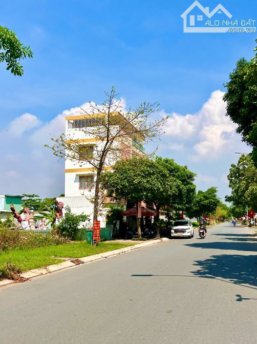 Chính chủ bán cặp 260m2 đối diện KCN Ponchen thích hợp xây trọ hoặc kho - Full thổ cư 100% - 6