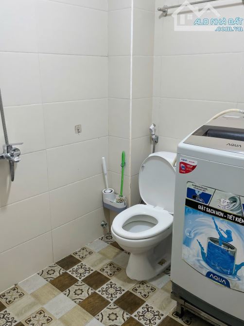 Bán nhà 2 tầng Lê Quang Sung, cách đường chính tầm 20m, nội thất như hình - 6