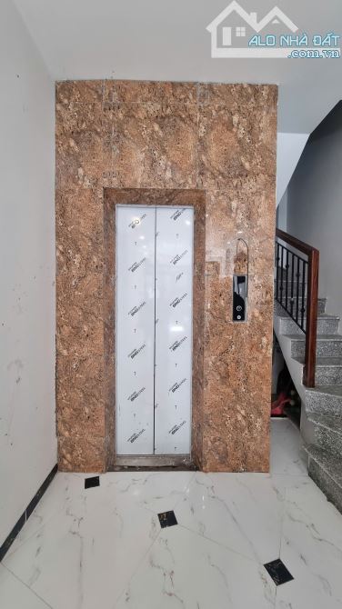Thịnh Hào Đống Đa. 6 Tầng THANG MÁY, DT 40m2, Mặt Tiền 3.5m. Giá Siêu Hiếm 8.2 Tỷ - 6