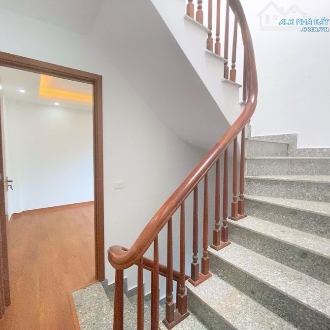 Nhà Đẹp Hậu Ái Trục Chính Kinh Doanh Đông Dân Cư Ô Tô Ngủ Trong Nhà 38m2 5 Tầng 5 Tỷ 8 - 6
