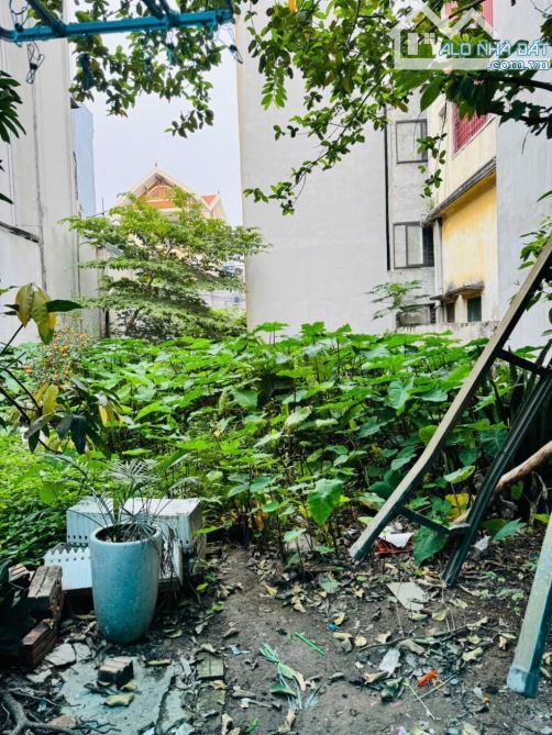 BÁN GẤP TÒA NHÀ VĂN PHÒNG PHỐ VIP ĐẠI LA HAI BÀ TRƯNG 270M2-8 T- MT 7 M- 160 TỶ - 6