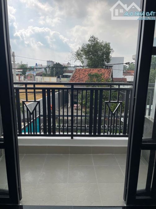 Bán nhà 2 tầng  tiền nhựa KDMB. Xã Xuân Thới Sơn , HM. 103m2. Giá 5 tỷ 50tr - 6