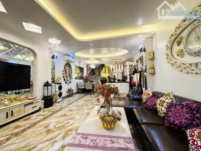17,9 tỷ dt 73m 4t 4,7mMT đường bưởi,full nội thất cao cấp,nhà dân xây mới,oto tránh,gần p - 7