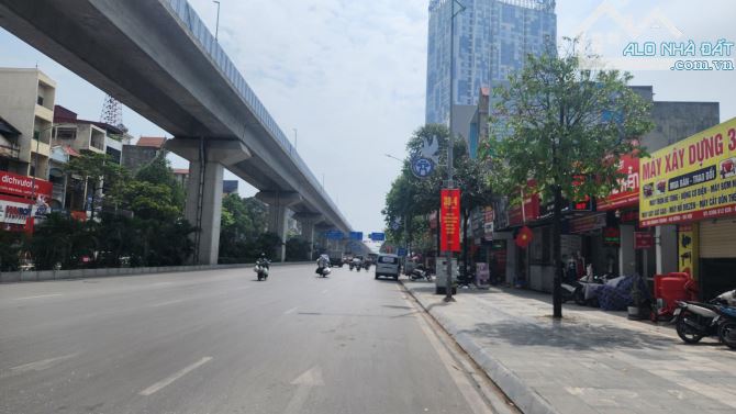 14 TỶ - 50M² - PHÂN LÔ VỈA HÈ - GẦN GA TÀU ĐIỆN - CÁCH PHỐ QUANG TRUNG 50M Nhà 4 tầng - 7
