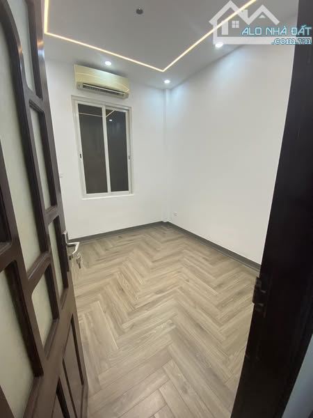 BÁN NHÀ THỊNH QUANG - ĐỐNG ĐA -NHÀ MỚI ĐẸP - 2 THOÁNG - CHỈ VIỆC XÁCH VALI VỀ Ở- TRUNG TÂM - 7