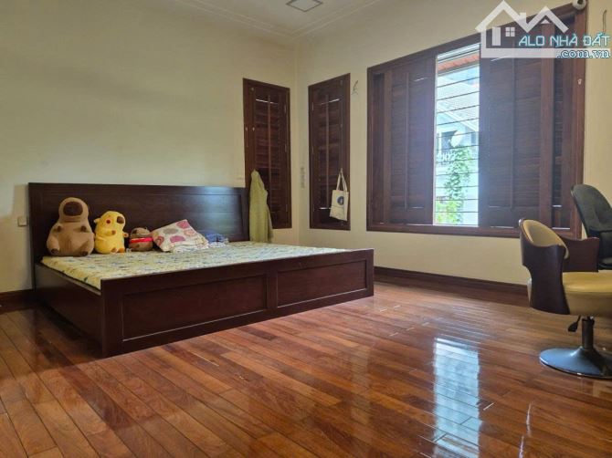 Biệt thự vườn Đào- Q. Tây Hồ- 231m2, xây 6 tầng cực đẹp - 7