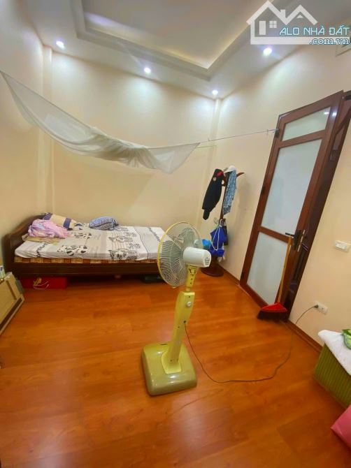 PHAN KẾ BÍNH - ĐỘI CẤN - CỐNG VỊ - BA ĐÌNH - THỰC TẾ 56M2 - 4,5 TẦNG - MT 4.5 - CHỈ 10.8 T - 7