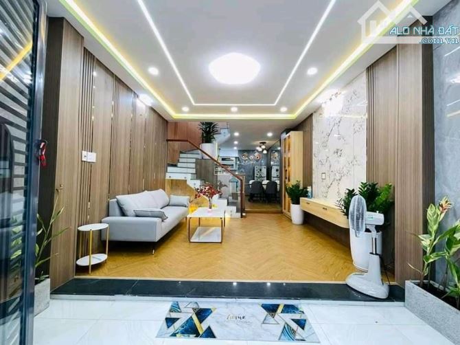 Bán Nhà Dương Văn Bé – Vĩnh Tuy, Hai Bà Trưng – 7.9 Tỷ, Sát Times City, Gần Ô Tô - 7