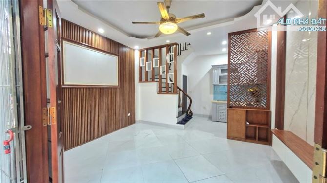 Giảm giá 300tr, nhà Nam Từ Liêm,Lô Góc,5 tầng mặt tiền 5m - 7