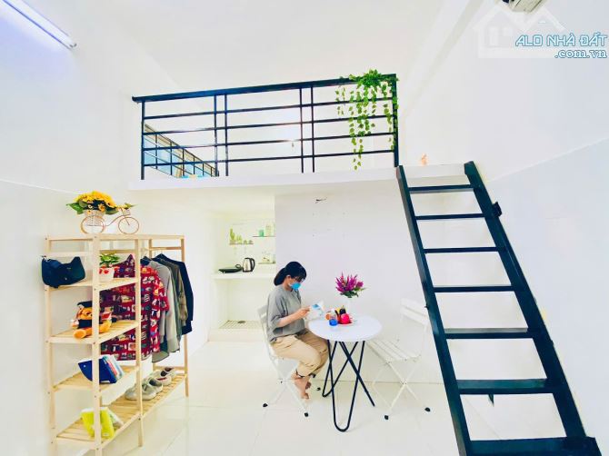 Trống Phòng Ban Công Riêng_Ở liền_view SÂN BAY_Giá từ 3tr8/tháng_30m2 - 7