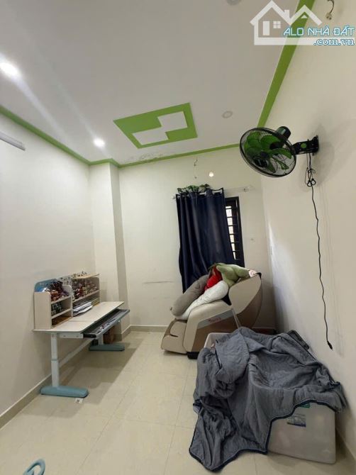 Bán nhà HXT Chiến Lược, Bình Tân, 56m² - 3 tầng, nở hậu, sát mặt tiền, chỉ nhỉnh 5 tỷ - 7