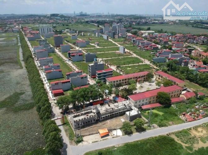 Cần bán 1 lô duy nhất đất Đồng Lớn Quang Châu- Việt Yên.chỉ  2.3ty - 7