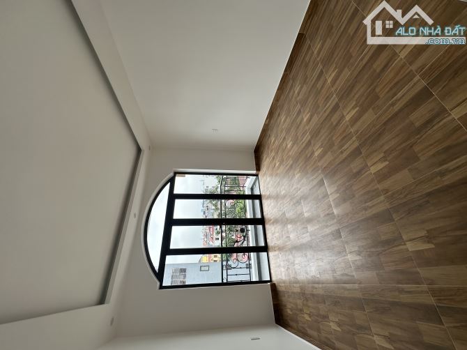 Căn nhà 4 tầng xây mới độc lập, có khung chờ thang máy, dt 56m2 giá tốt nhất khu tdc A51 - 7