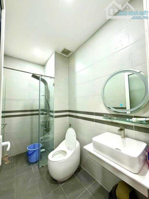 GẤP! Bán Nhà 5 Tầng, 66m2,Hẻm Nhựa 10m, Thới An 16, Quận12-Gần Chợ, UBND-Giá Tốt Chỉ 6.6Tỷ - 8