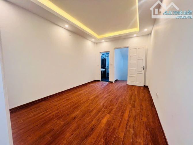 TRẦN QUỐC VƯỢNG, CẦU GIẤY - 30M - 5 TẦNG - NGÕ NÔNG - GẦN PHỐ - NHÀ ĐẸP - Ở NGAY - 3