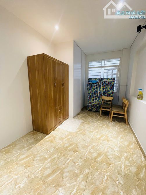 NGAY CHỢ BÀ CHIỂU - HẺM XE HƠI - SỔ VUÔNG ĐẸP - 6 TẦNG 7 PHÒNG - 61M2 - GIÁ CHỈ 11,1 TỶ - 8