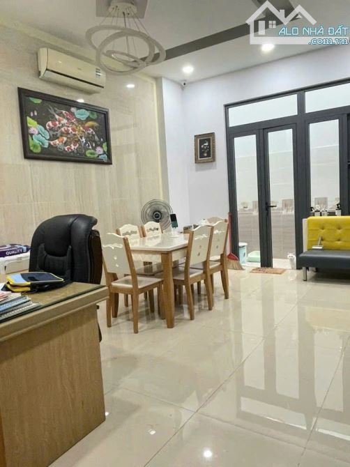150m2 Bán Gấp Biệt Thự Phố ngang 8m Khu bàn cờ sát công viên xanh Lê Đức Thọ Gò Vấp 17TTL - 8