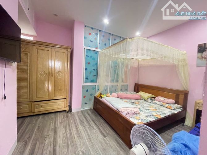 Bán nhà 3 tầng 96m đất ngang 6m mặt tiền đường Bùi Thị Xuân ngay Trần Hưng Đạo chỉ 12 tỷ - 8